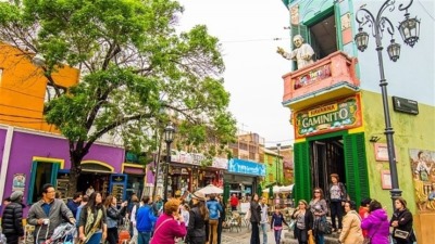En Buenos Aires impulsan cobrar un impuesto a los turistas extranjeros - El Diario de Madryn